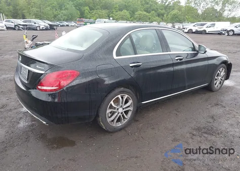 2016 Mercedes-Benz C 300 4Matic/Luxury 4Matic/Sport 4Matic z USA, uszkodzony, nr VIN WDDWF4KBXGR132354